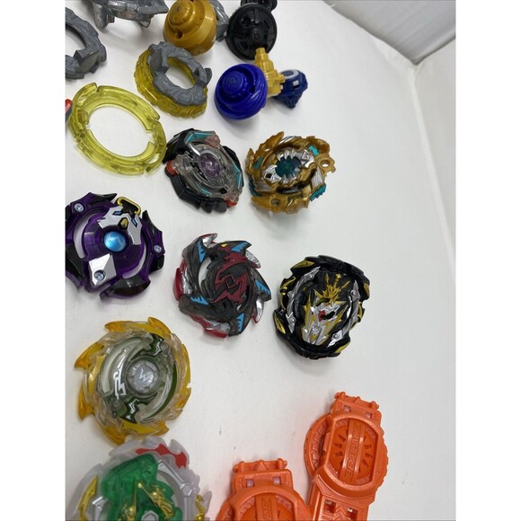 Lot of Beyblades Toys Spinners Burst Quade Drive Etc + Launchers - Picture 7 of 7